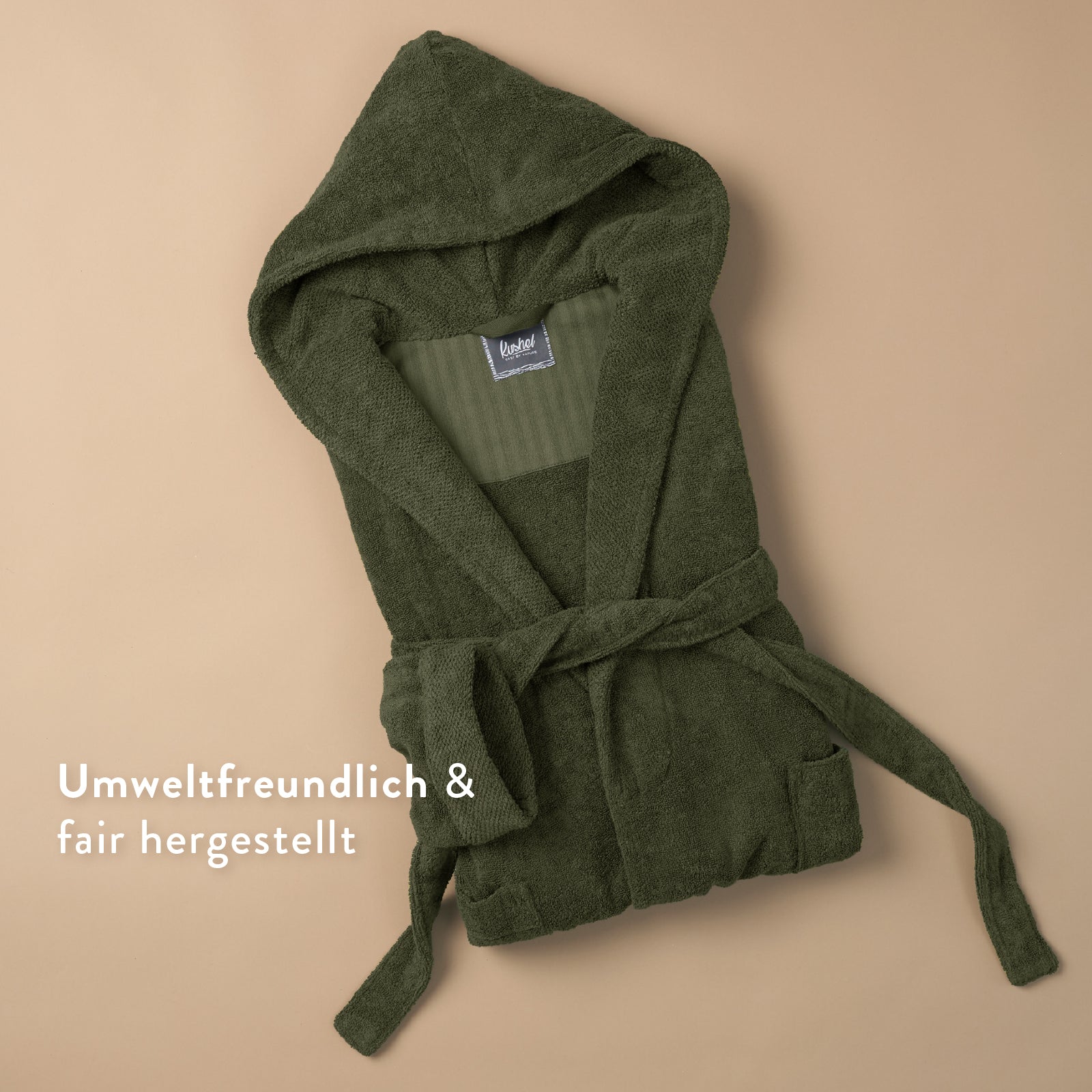 Vorbestellung - The Bathrobe