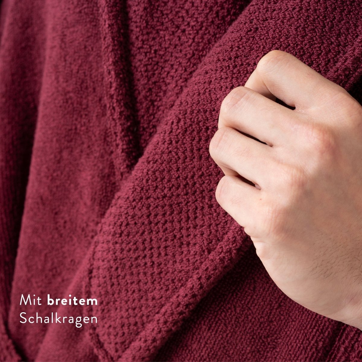 Vorbestellung - The Bathrobe